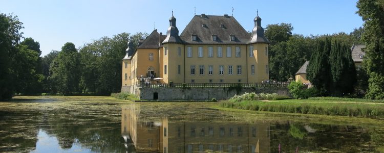 Schloss Dyck in NRW in der Natur
