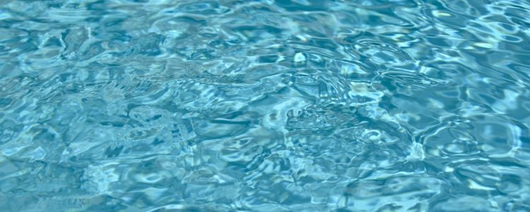 Wasseroberfläche eines Solebad